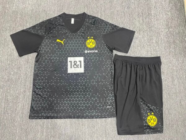 23-24 Borussia Dortmund Short Sleeve Training Suit - Image 4