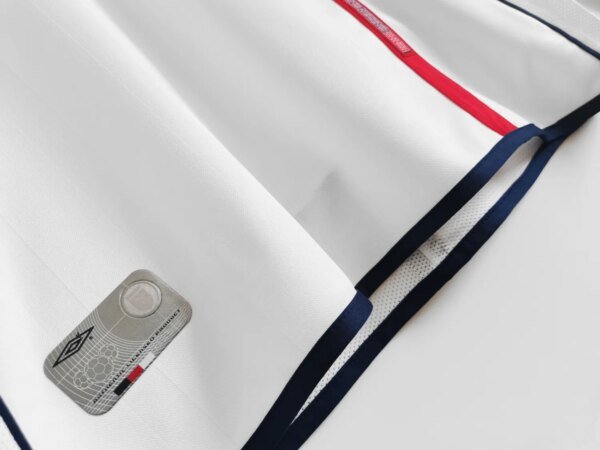 2002 England Home Long Sleeve Retro Jersey - Image 5