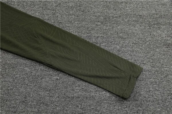 23-24 Barcelona Player Version Training Suit - Image 12