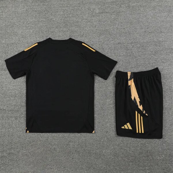 24-25 Real Madrid Black Gold Short Sleeve Training Suit - Image 4