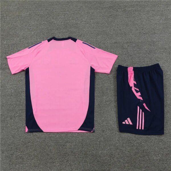 24-25 Arsenal Pink Short Sleeve Training Suit - Image 3