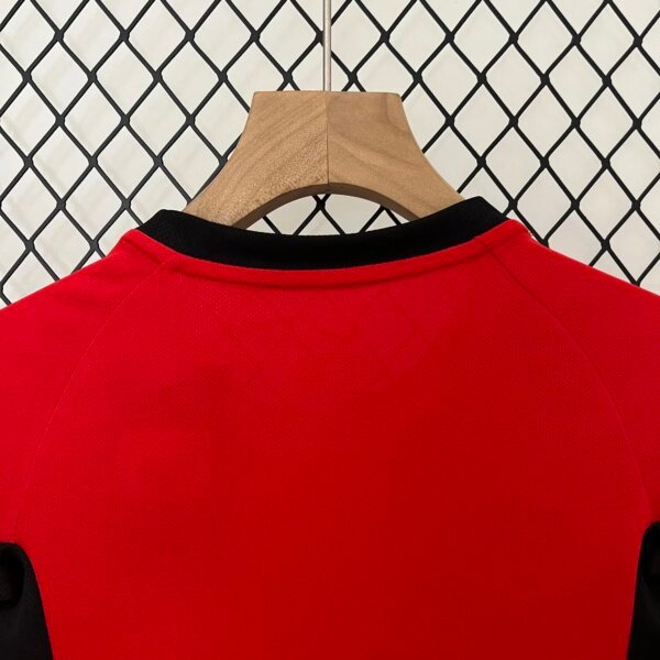 Retro 05-06 Manchester United Home Kids Kit - Image 3