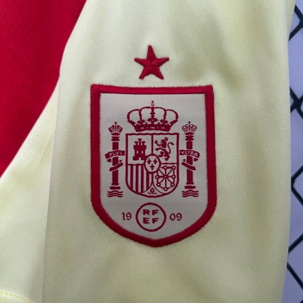 2024 Spain Away Kid Kit - Image 4