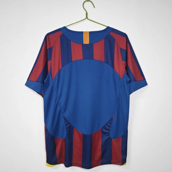 05-06 Barcelona Home Retro Jersey - Image 4