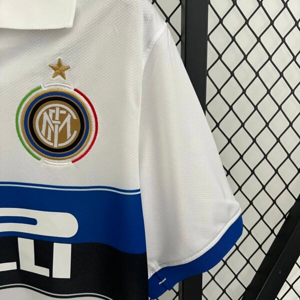 2009-10 Inter Milan Away Retro Jersey - Image 2