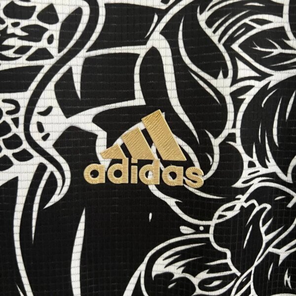 23-24 Real Madrid Special Fans Jersey - Image 4