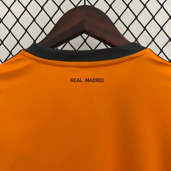 2013-14 Real Madrid Third Retro Jersey - Image 6