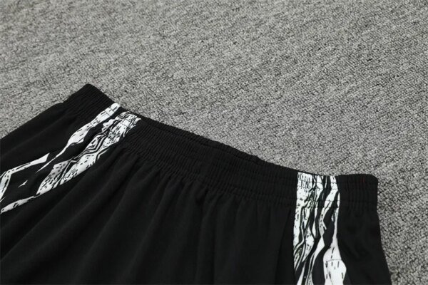 24-25 Arsenal Black Short Sleeve Training Suit - Image 8
