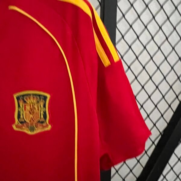 2008 Spain Home Retro Jersey - Image 2