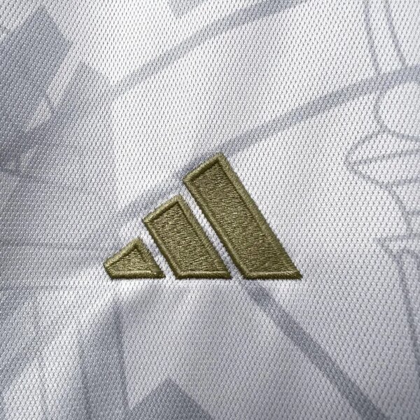 23-24 Real Madrid Special Fans Jersey - Image 2