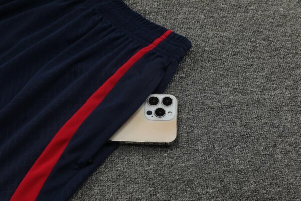 23-24 RB Leipzig Training Vest Suit - Image 10