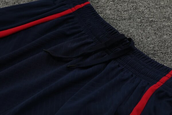 23-24 RB Leipzig Training Vest Suit - Image 11