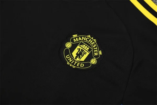 25-26 Manchester United Short Sleeve Training Suit - Image 7