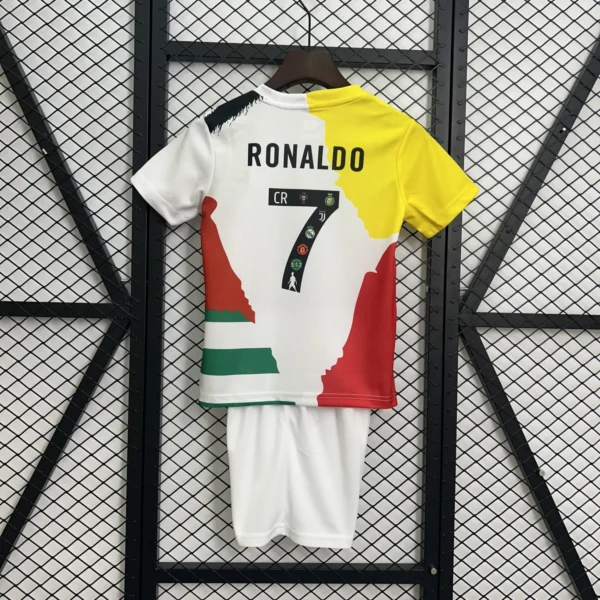 Ronaldo Special Kids Kit 2025 - Image 2