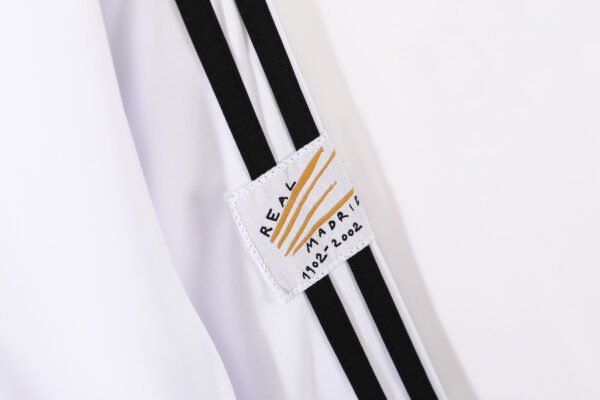 Real Madrid Home Kit Long Sleeve Retro 02-03 - Image 3