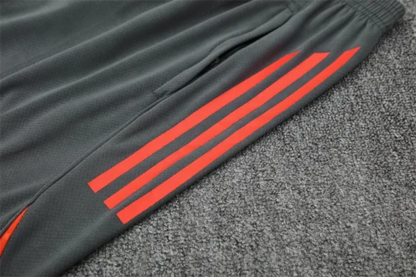 25-26 Bayern Munich Short Sleeve Training Suit - Image 16
