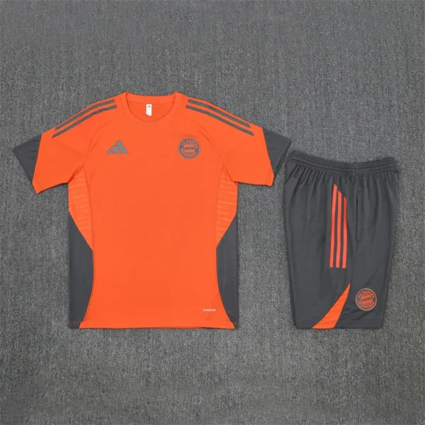 25-26 Bayern Munich Short Sleeve Training Suit - Image 3